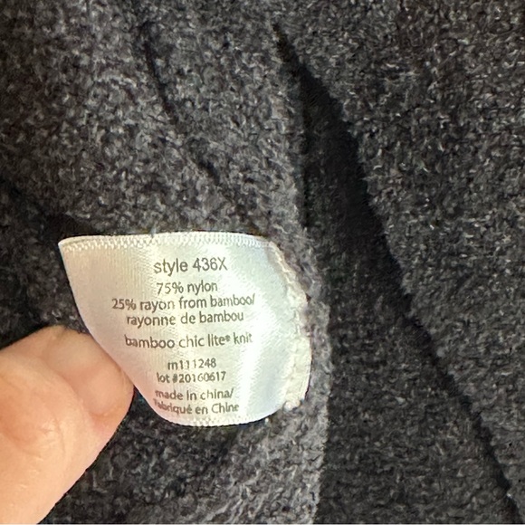 Barefoot dreams CozyChic Lite® Island Wrap 1X - Picture 4 of 6